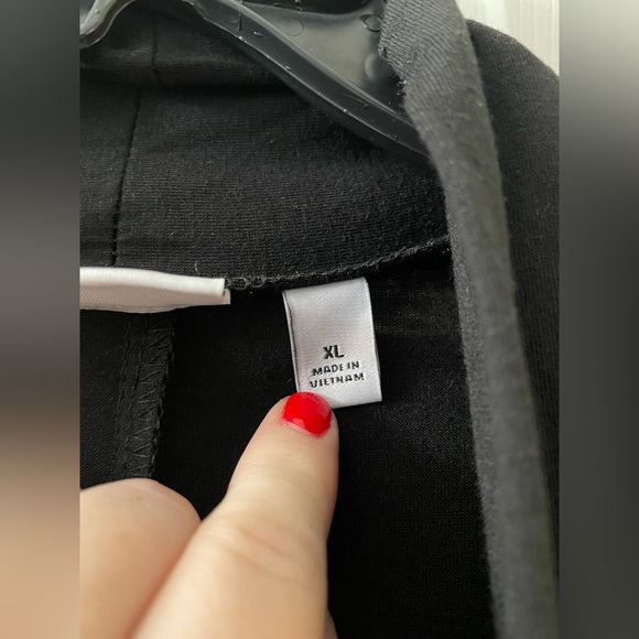 🐷Kim rogers black cardigan🐷 - Picture 3 of 5